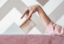 Как выбрать визитницу?