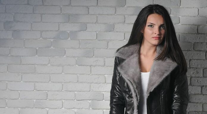 Меховые куртки – выбор современных динамичных женщин