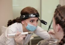 С какими проблемами стоит обратиться к ЛОРу