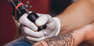 Как выбрать тату: болезненные и безболезненные для татуировки места, больнее мужчине или женщине, как подготовиться к проведению сеанса тату