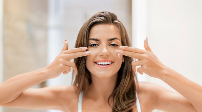 Уход за лицом с помощью корейского крема: особенности выбора, разновидности корейских кремов, плюсы их использования