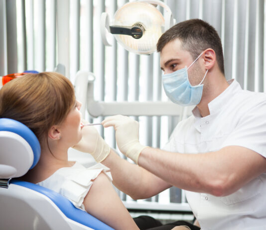 Имплантация в стоматологии