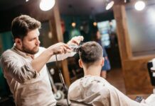 Какие услуги предлагает мужской салон-парикмахерская: перемены во внешнем облике, используемые приспособления