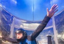 Об аттракционе на острове Крестовский, а также ТРК «Питерлэнд» в Санкт-Петербурге: Уникальный развлекательный комплекс, где можно себя испытать на симуляторе парашюта и его описание