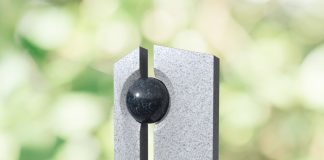 Комбинированные памятники на могилу