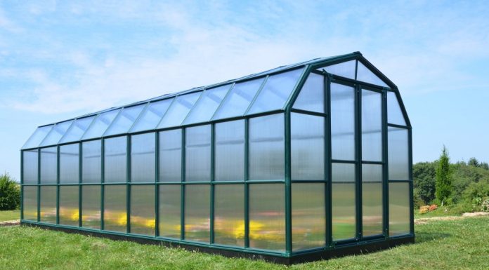 Широкий ассортимент комплектующих для теплиц: гарантия высочайшего качества