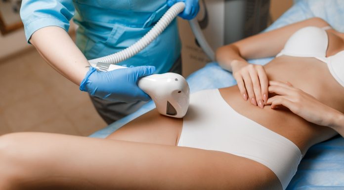 Лазерная эпиляция зоны бикини: как происходит процесс