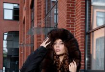 Роскошь осенью: выбираем женскую парку с мехом