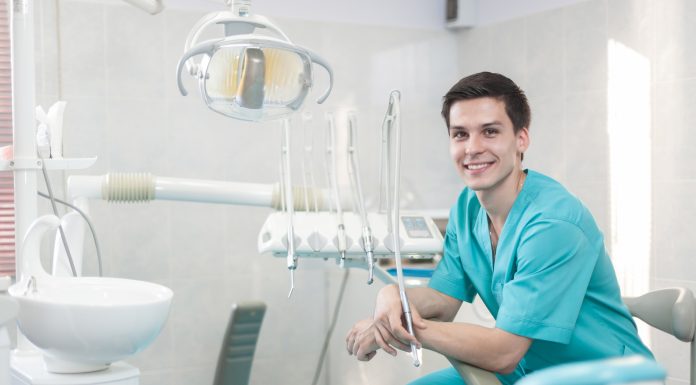 Терапевтическая стоматология: что она из себя представляет
