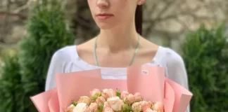 Красивый букет из кустовых роз: как обрадовать любую женщину