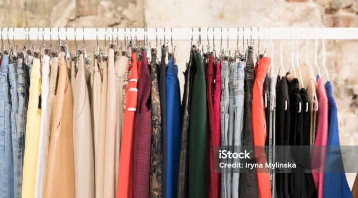 Как организации секонд-хенда приобретают и продвигают товары: подробности участия сторон, помощь благотворительных организаций, источники поступления вещей