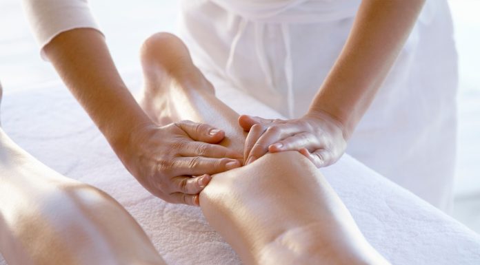 Лимфодренажный массаж: плюсы, техника и особенности