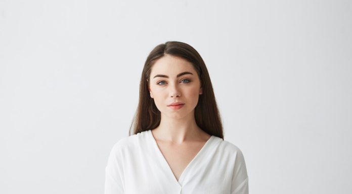 Как вес влияет на здоровье женщины? Рассказывает врач https://ru.freepik.com/free-photo/portrait-of-young-beautiful-businesswoman-smiling_8468246.htm#fromView=search&page=1&position=36&uuid=98209562-e093-417a-b671-f2cb5cfbfb64