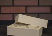 Кирпич керамический лицевой: характеристики и применение в строительстве