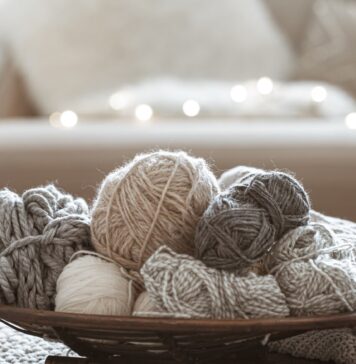 Крючки и спицы для вязания: как ими пользоваться